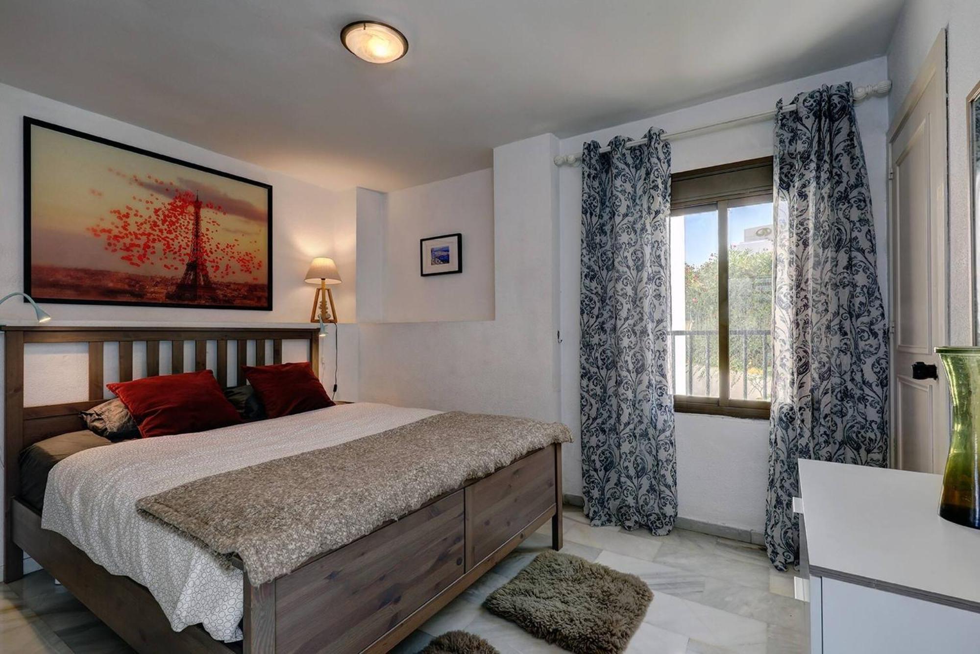 082 - Stunning Sea Views Beachfront Apartment 贝纳尔马德纳 外观 照片