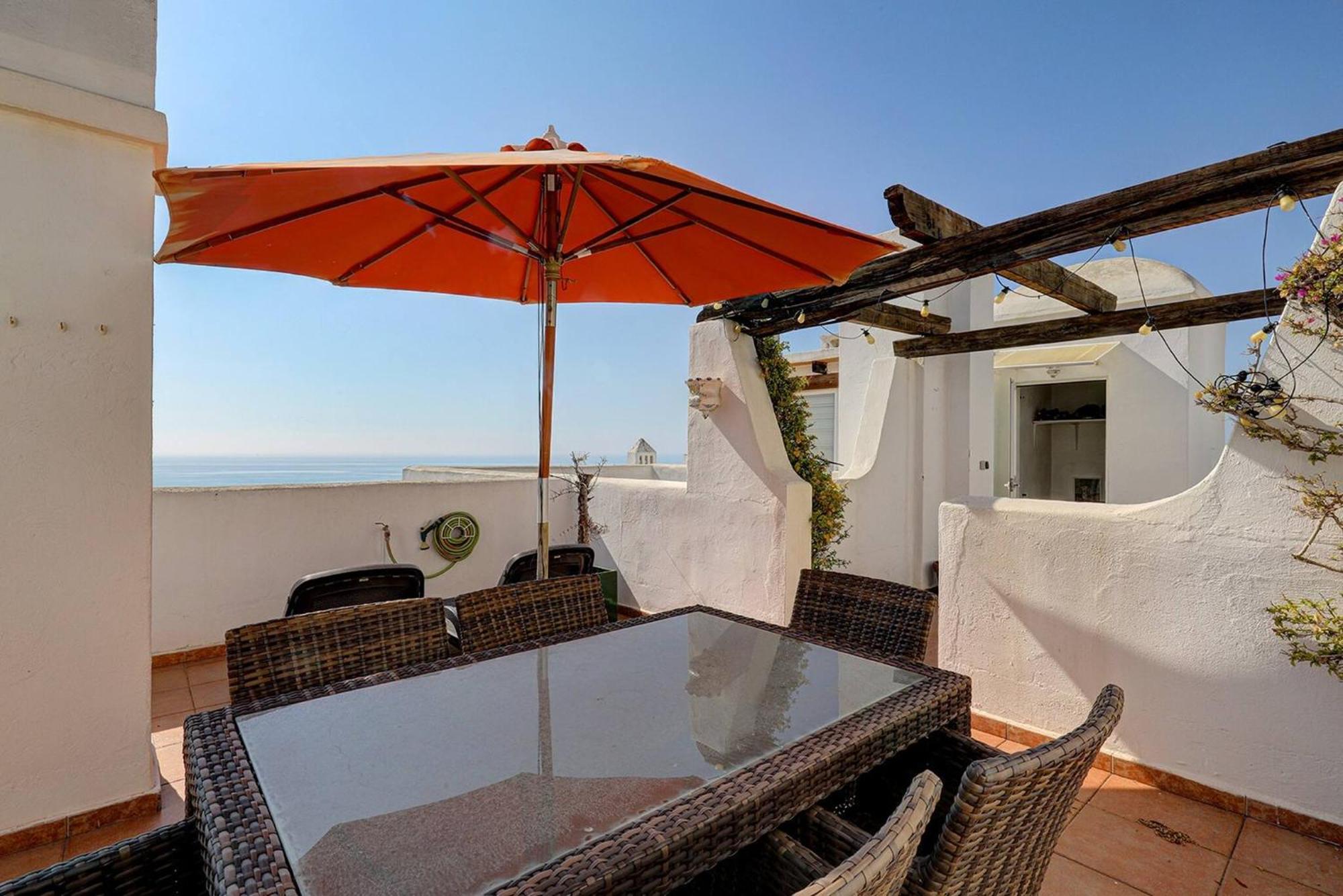 082 - Stunning Sea Views Beachfront Apartment 贝纳尔马德纳 外观 照片