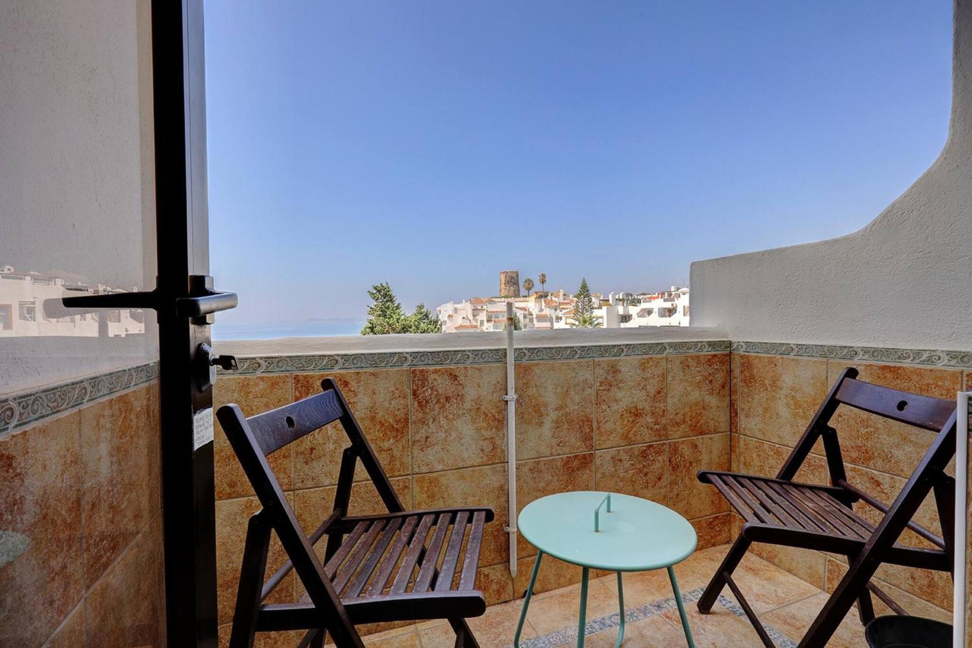 082 - Stunning Sea Views Beachfront Apartment 贝纳尔马德纳 外观 照片