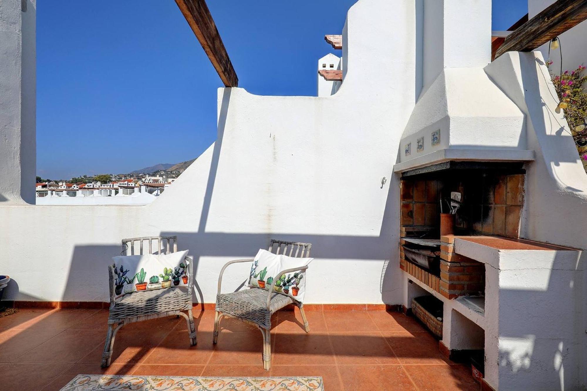 082 - Stunning Sea Views Beachfront Apartment 贝纳尔马德纳 外观 照片